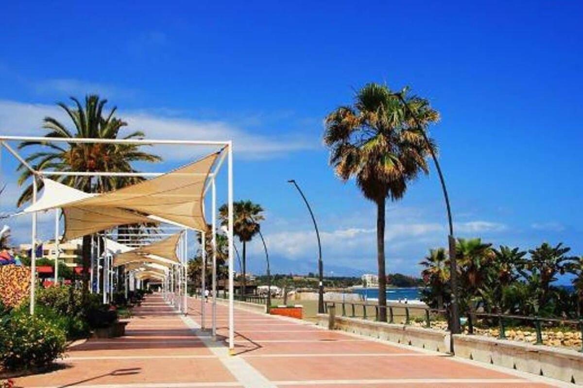 Espectacular Piso En Primera Linea De Playa * Estepona